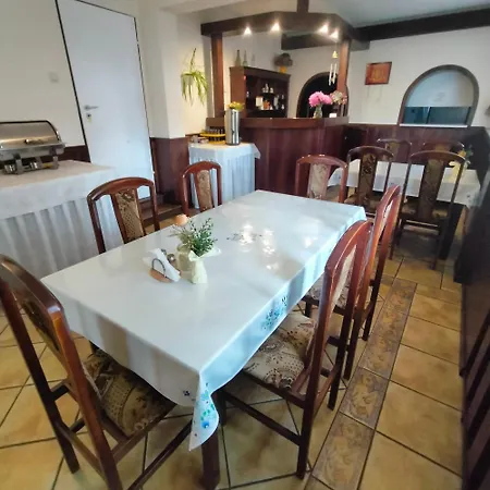 Quarto em Acomodações Particulares D.w. Danuska *